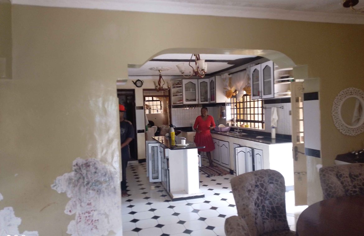 MAGNIFICENT EXQUISITE 6 BEDROOMS HSE FOR SALE IN MUGUTHA (RIVERSIDE) RUIRU