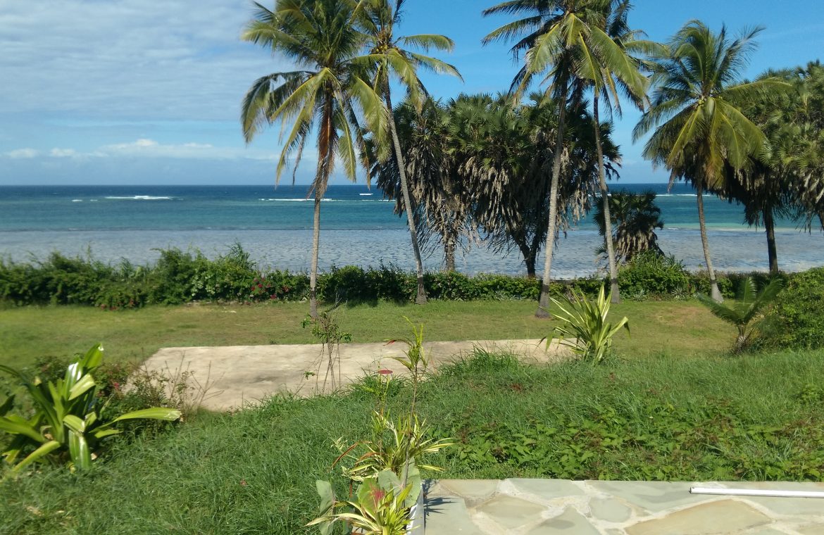 4 ACRES BEACH PROPERTY IN KENYAN COAST, MOMBASA - DIANI BEACH