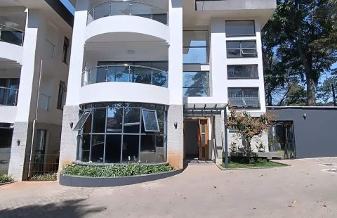 5 BEDROOMS TOWNHOUSE FOR SALE IN LAVINGTON, NAIROBI